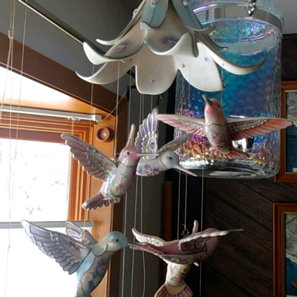 Lena Liu hummingbird chime